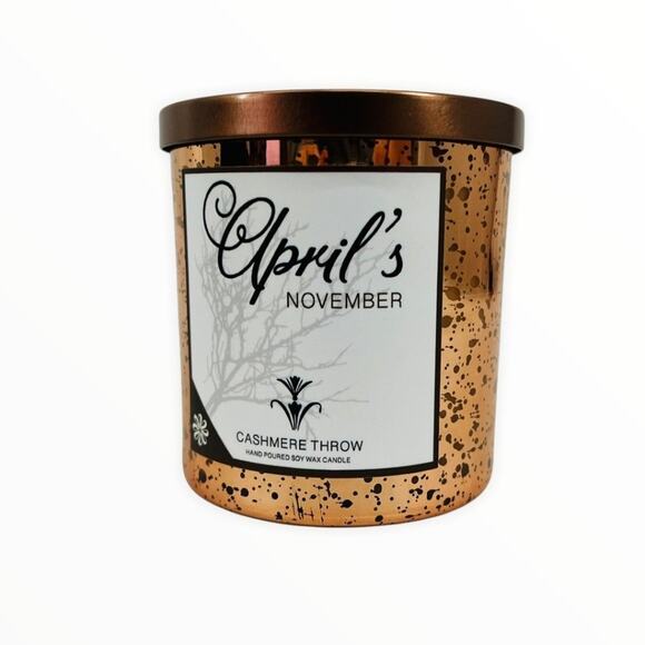 April's November Cashmere Throw Single Wick Candle - Picture 1 of 5